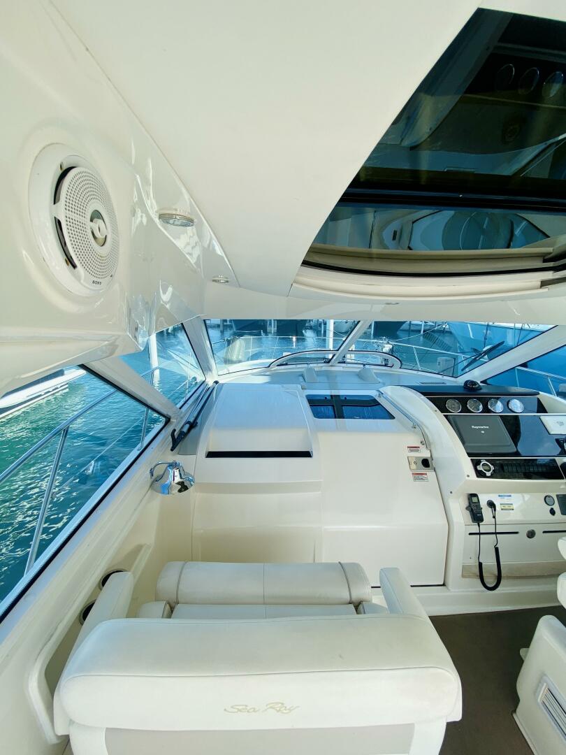 2010 Sea Ray 450 Sundancer - Image 24