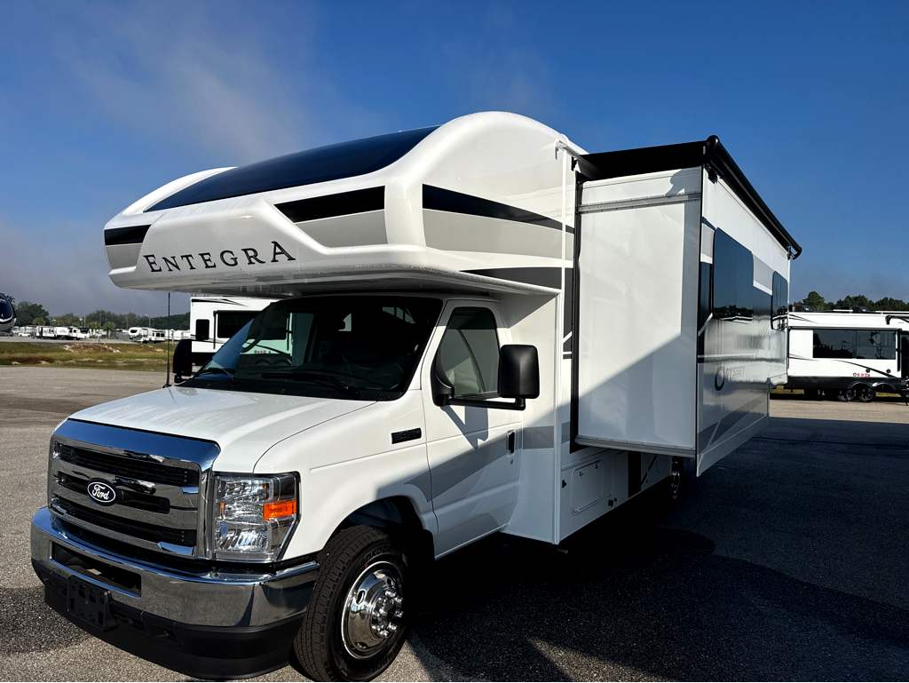 2027 ENTEGRA COACH ODYSSEY 24B - Image 3