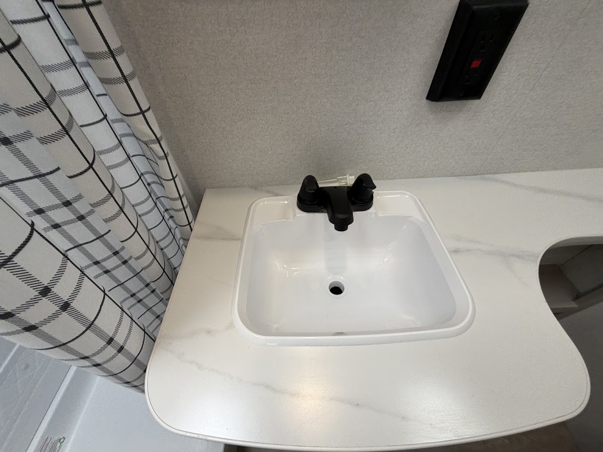2027 JAYCO JAY FLIGHT 325BHT - Image 39