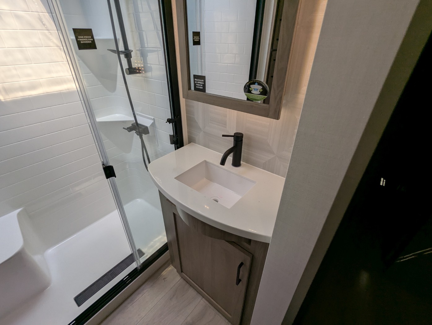 2026 Forest River Rockwood Signature R371RK - Image 14