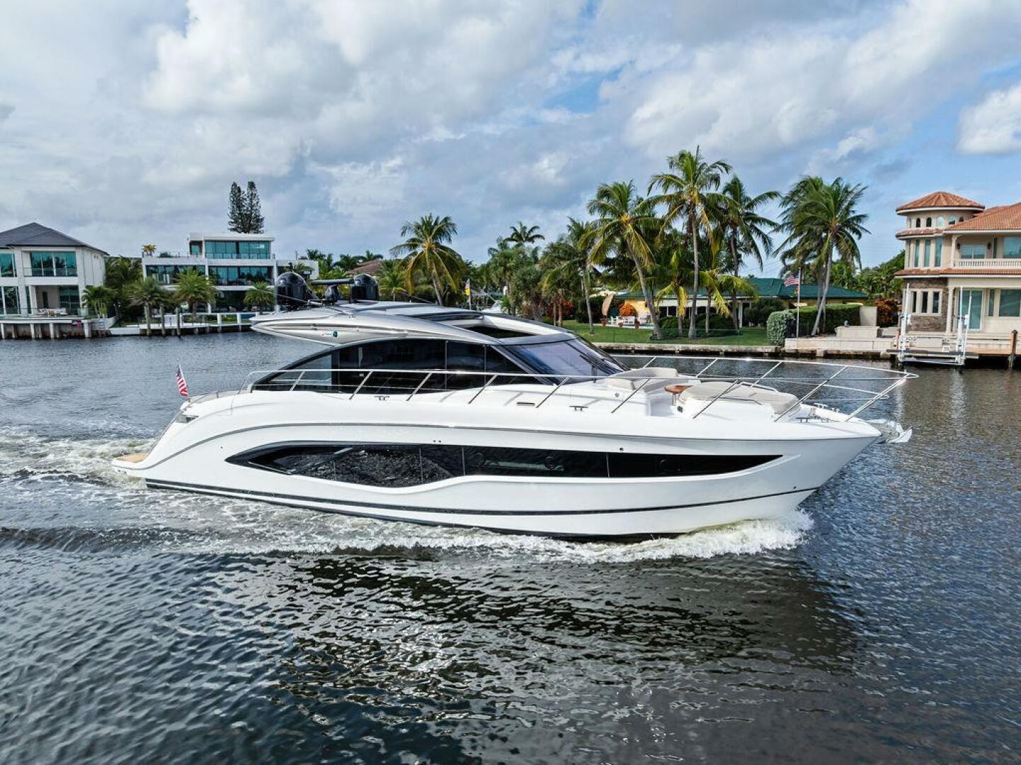 2021 Princess V55 - Image 11