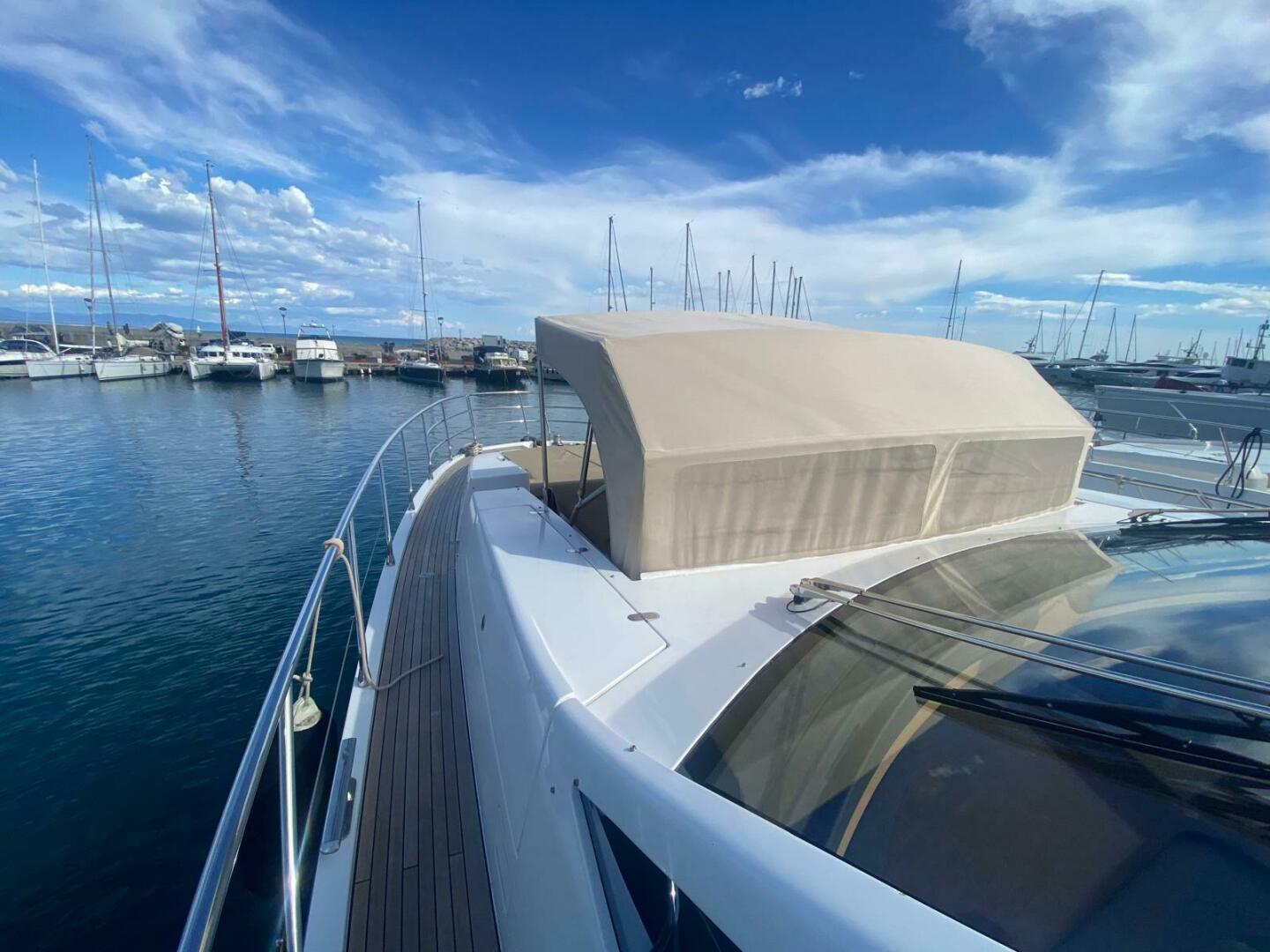 2016 Azimut 77S - Image 6