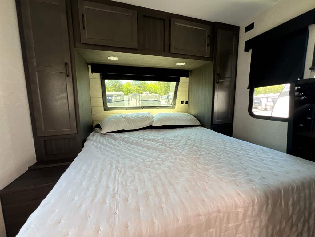 2026 VENTURE RV SPORTTREK 271VBH - Image 21