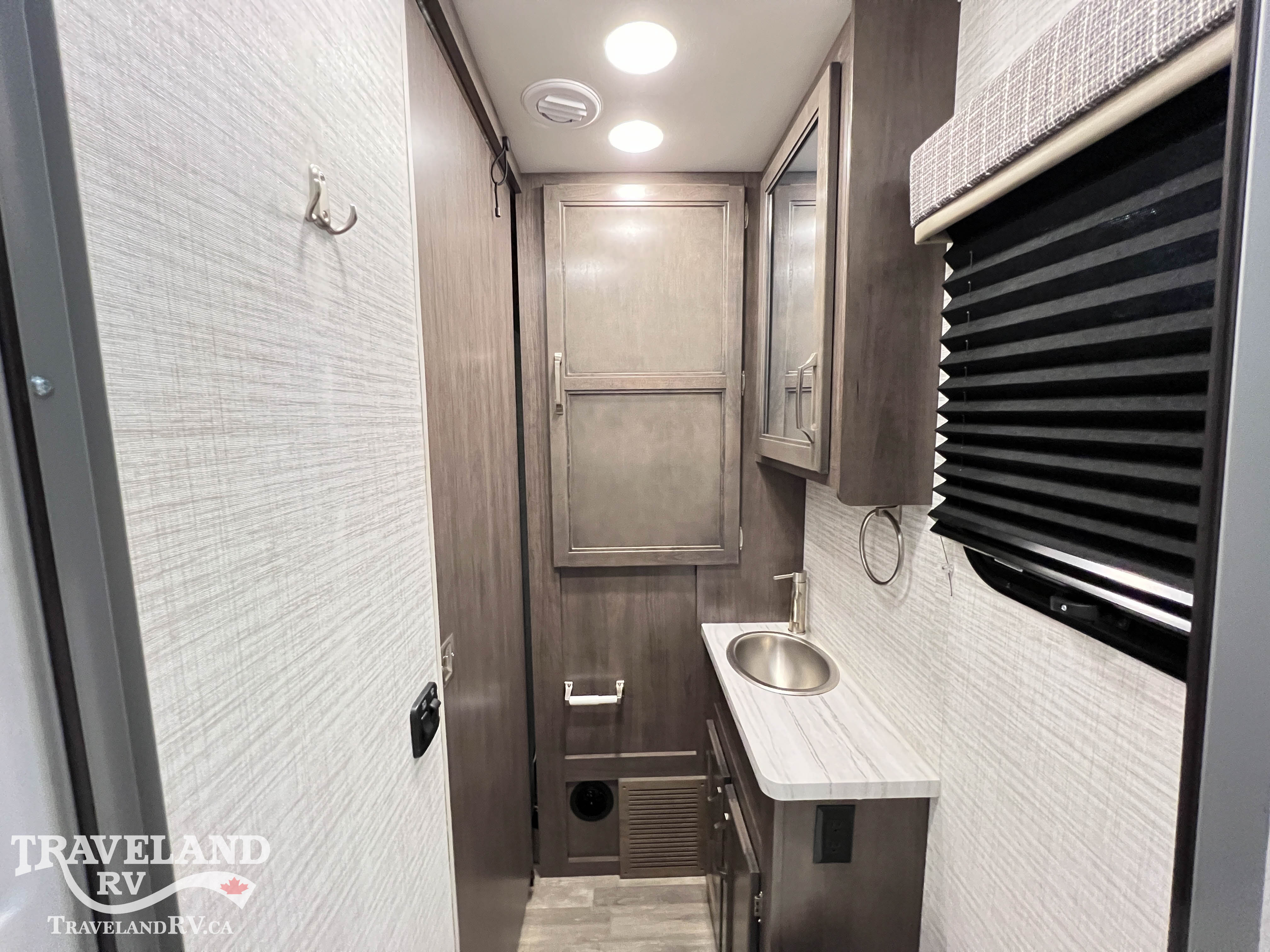 2024 Entegra Coach Qwest SE 24R - Image 30