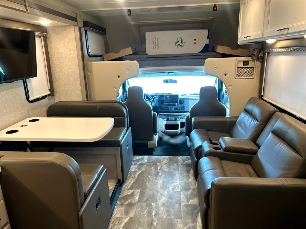 2024 Thor Motor Coach QUANTUM KW29 - Image 13