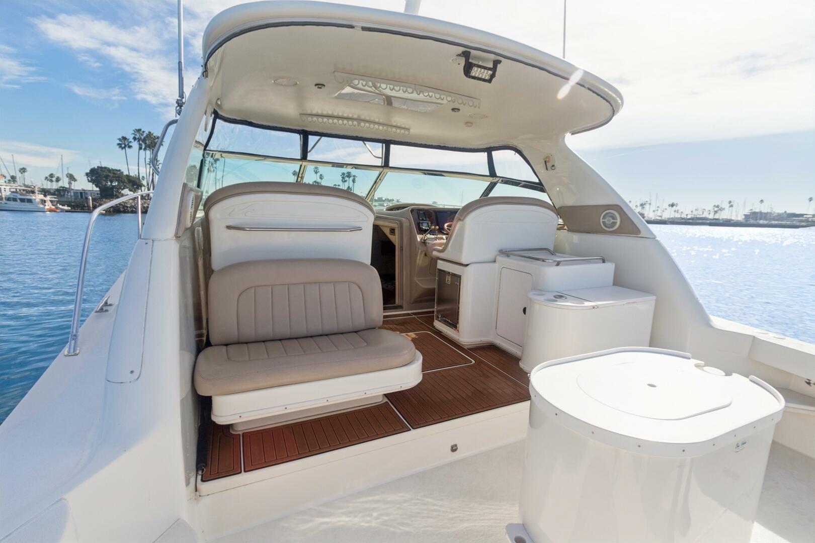 2000 Sea Ray 370 Express Cruiser - Image 5