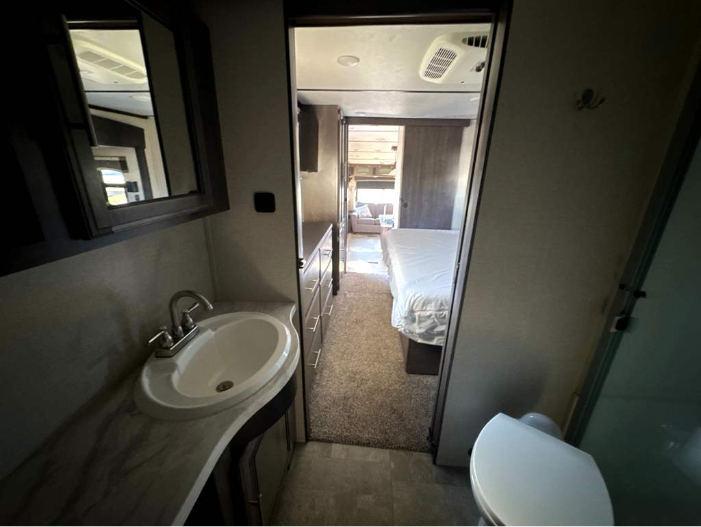 2019 CROSSROADS CRUISER 3451FB - Image 23