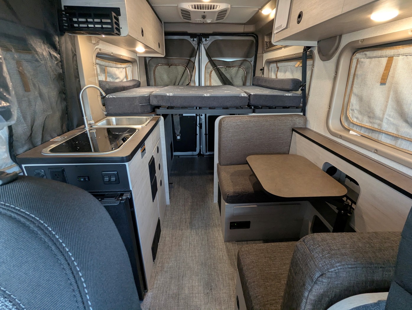 2027 Winnebago Solis Pocket 36A - Image 15