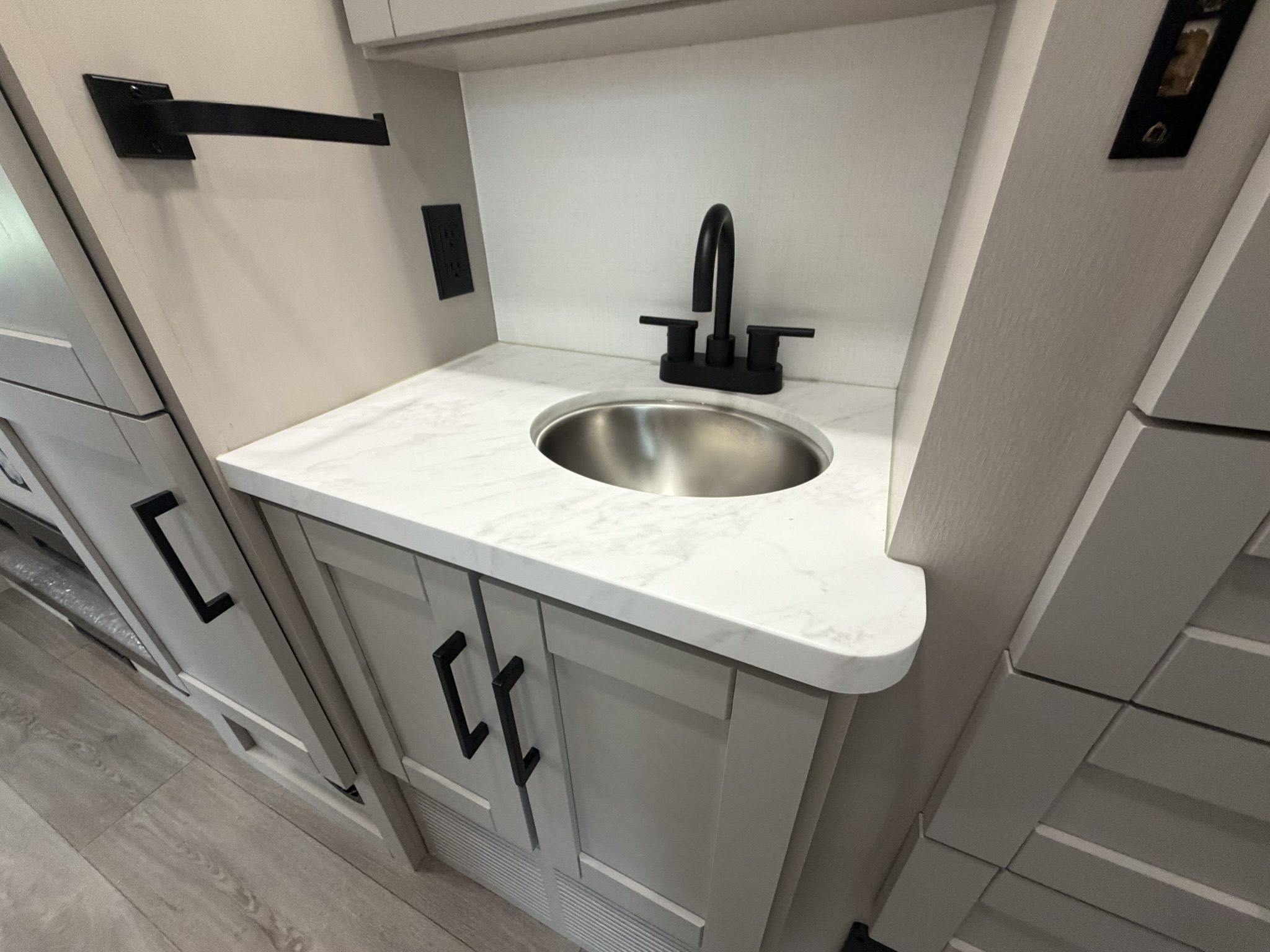 2027 JAYCO GREYHAWK 30Z - Image 37