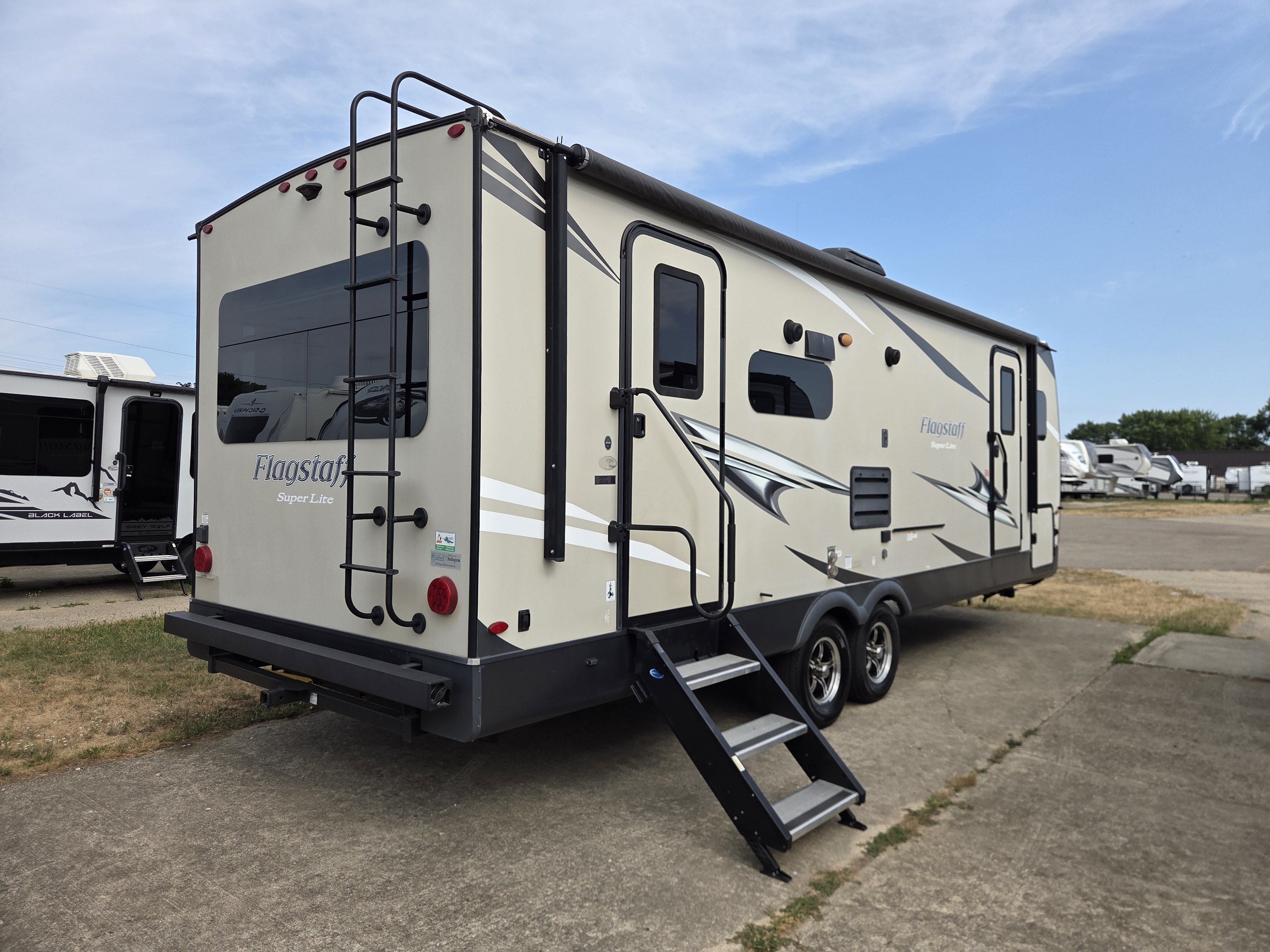 2020 Forest River Flagstaff Super Lite 26RLSW - Image 2