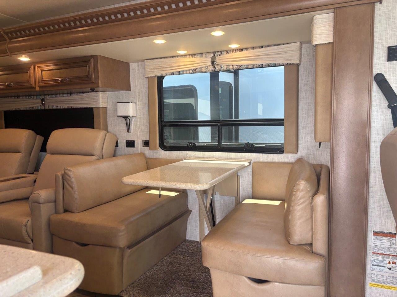 2021 Newmar Bay Star 3401 - Image 7