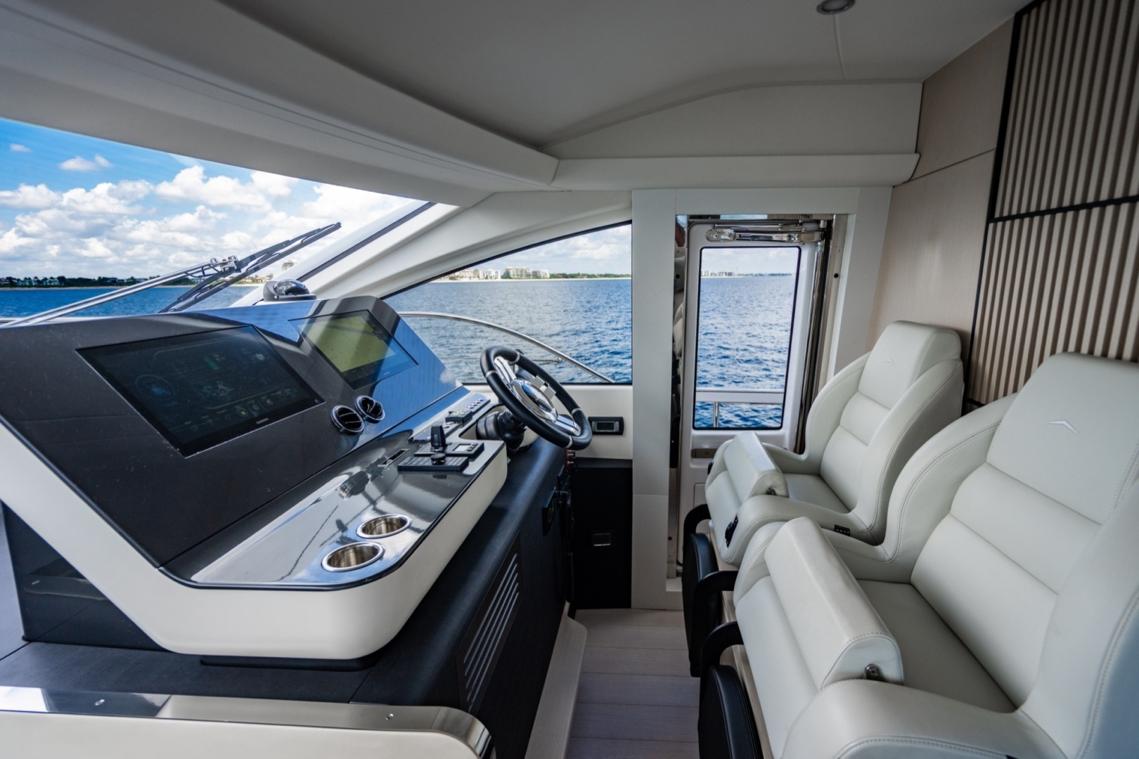 2023 Azimut Azimut Fly 68 Base - Image 11