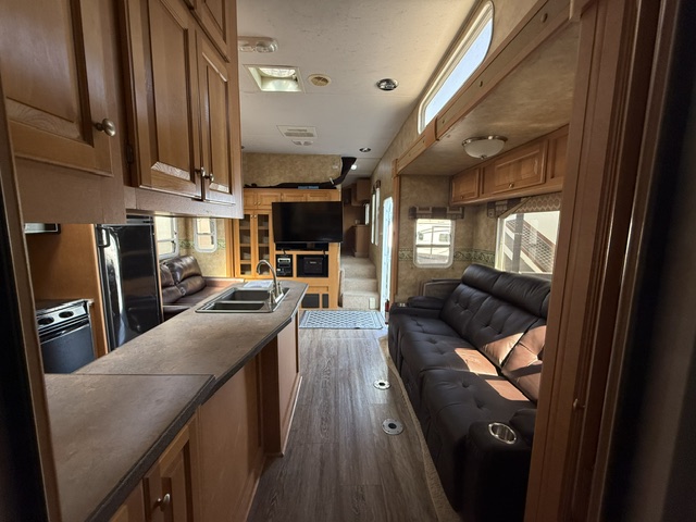 2008 Heartland Cyclone 4012 - Image 17