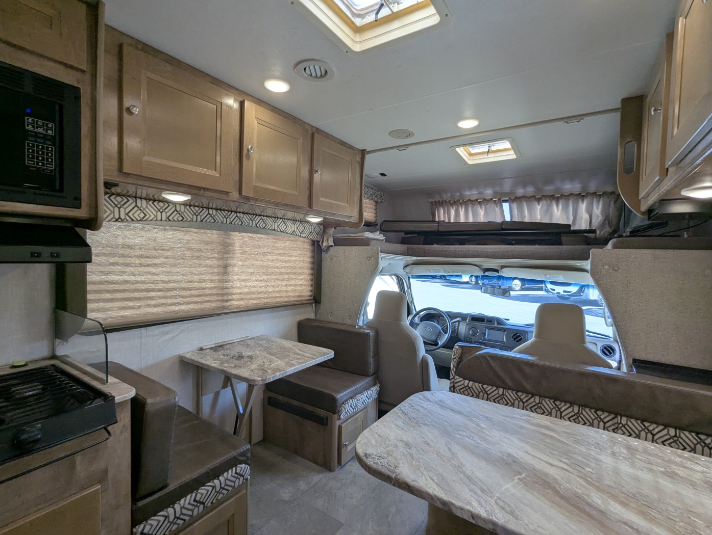 2020 Coachmen Leprechaun 260RS - Image 24