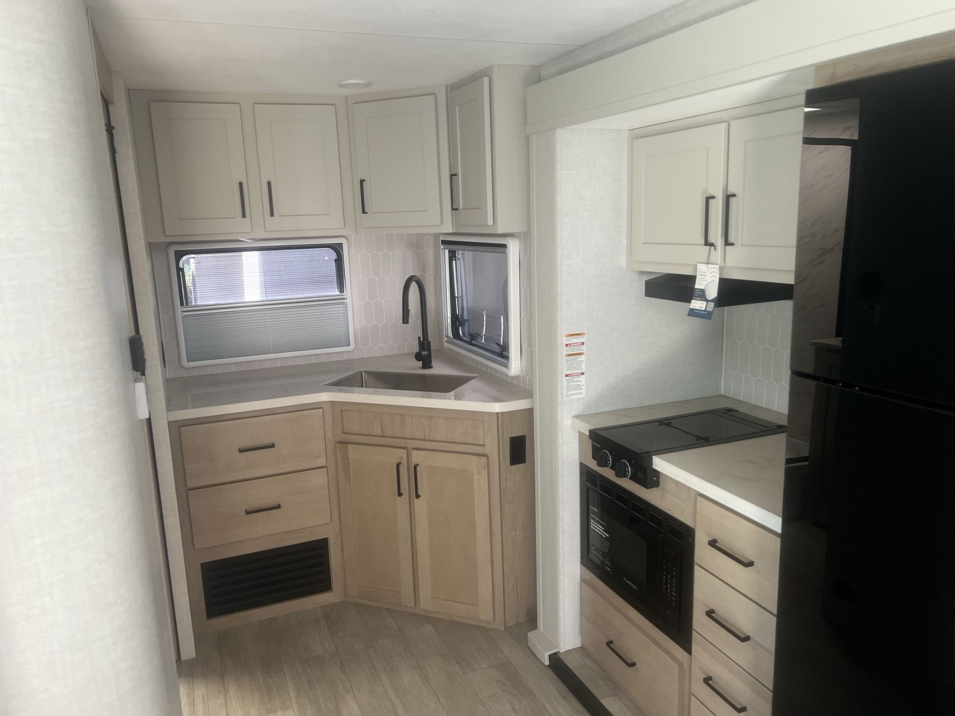 2027 Ember RV Touring Edition 2300MLL - Image 24