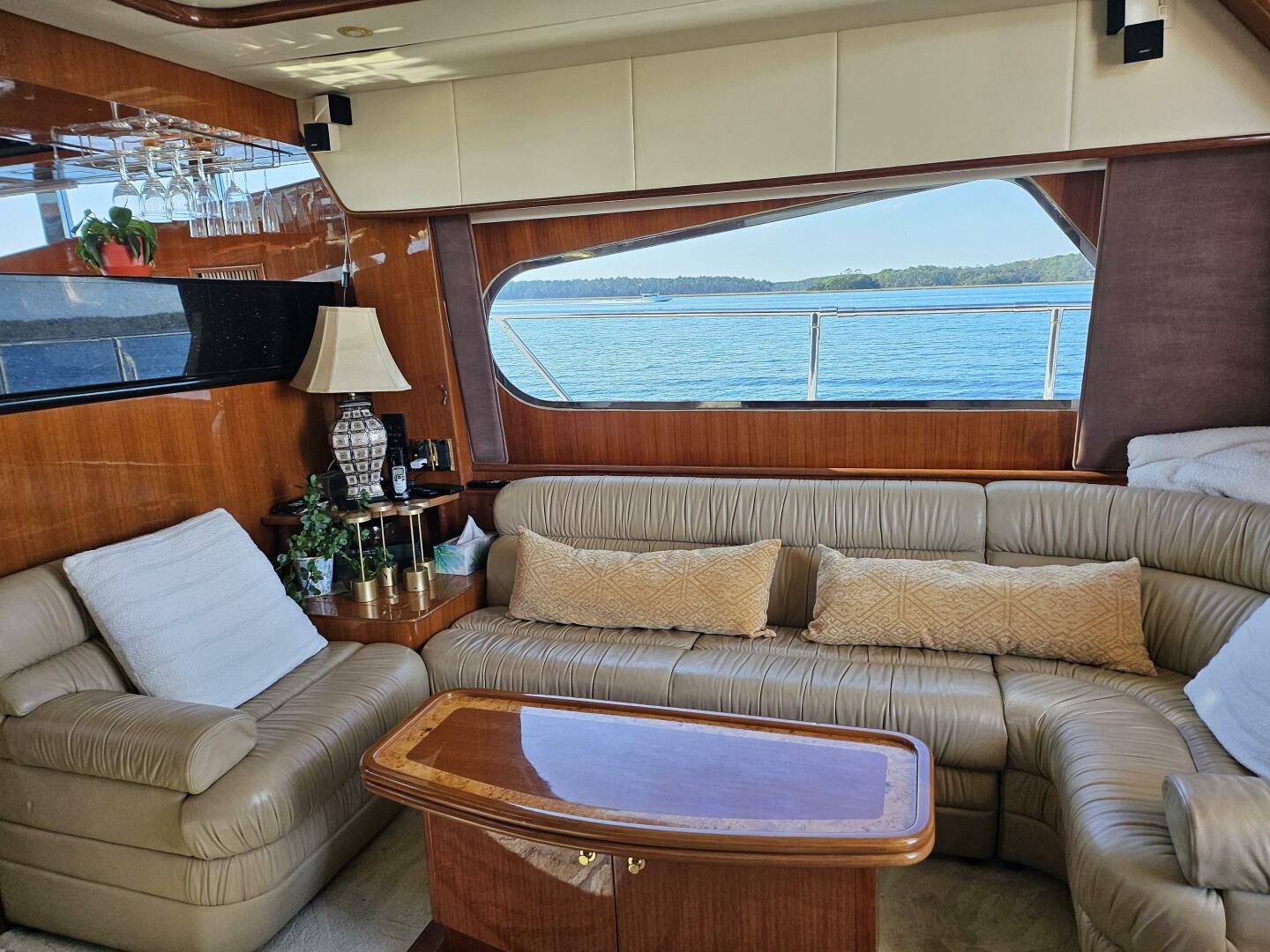 2003 Johnson Flybridge - Image 15