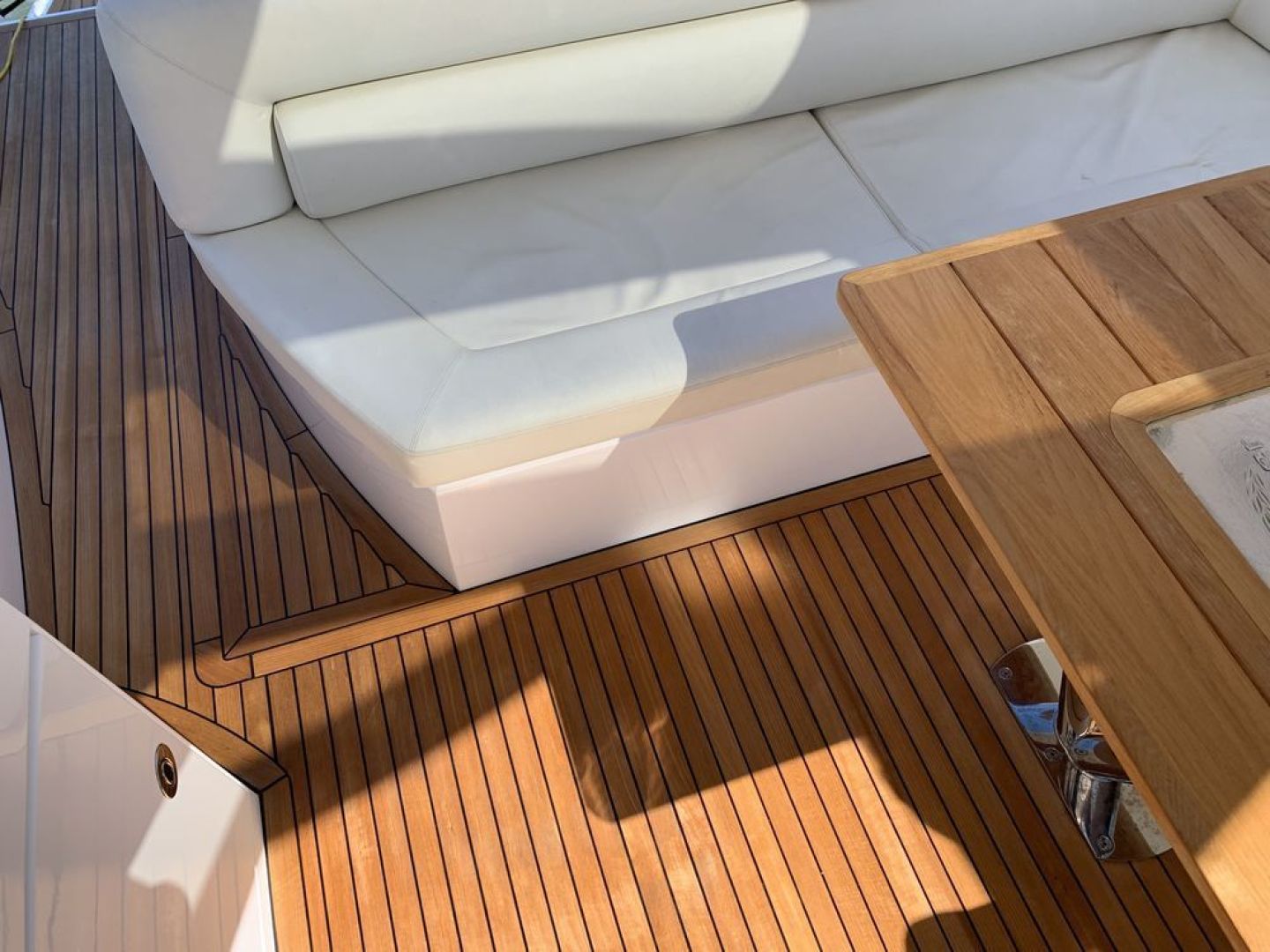 2014 Sunseeker San Remo - Image 17