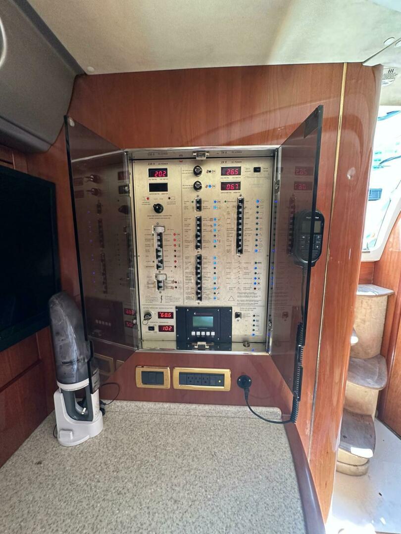 2007 Cranchi Mediterranee 50 HT - Image 53