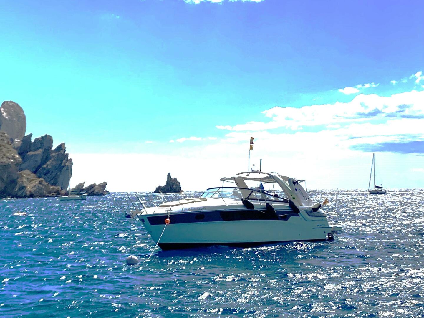 2013 Bavaria Sport 35 - Image 2