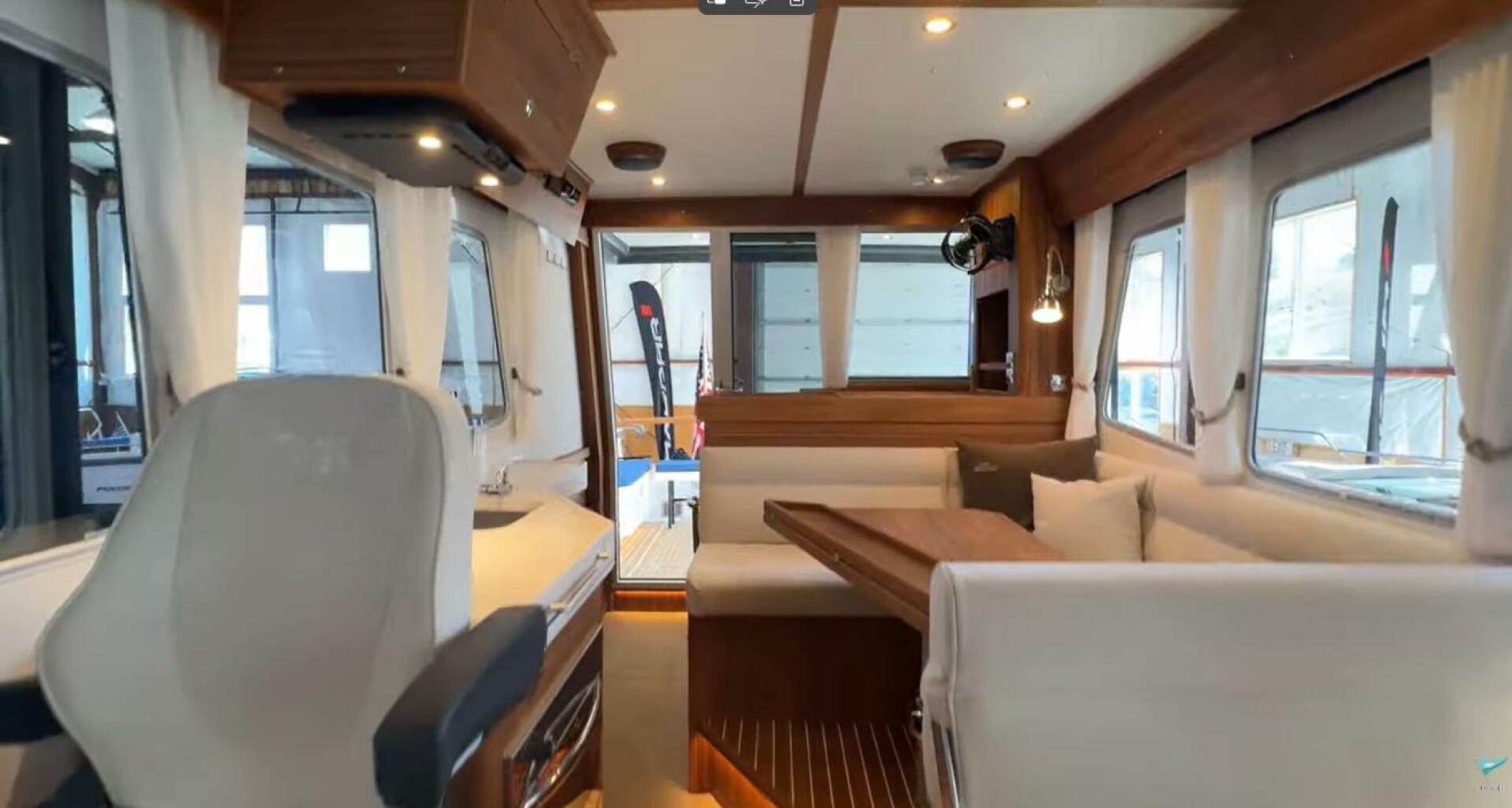 2025 Targa 37 Flybridge - Image 33