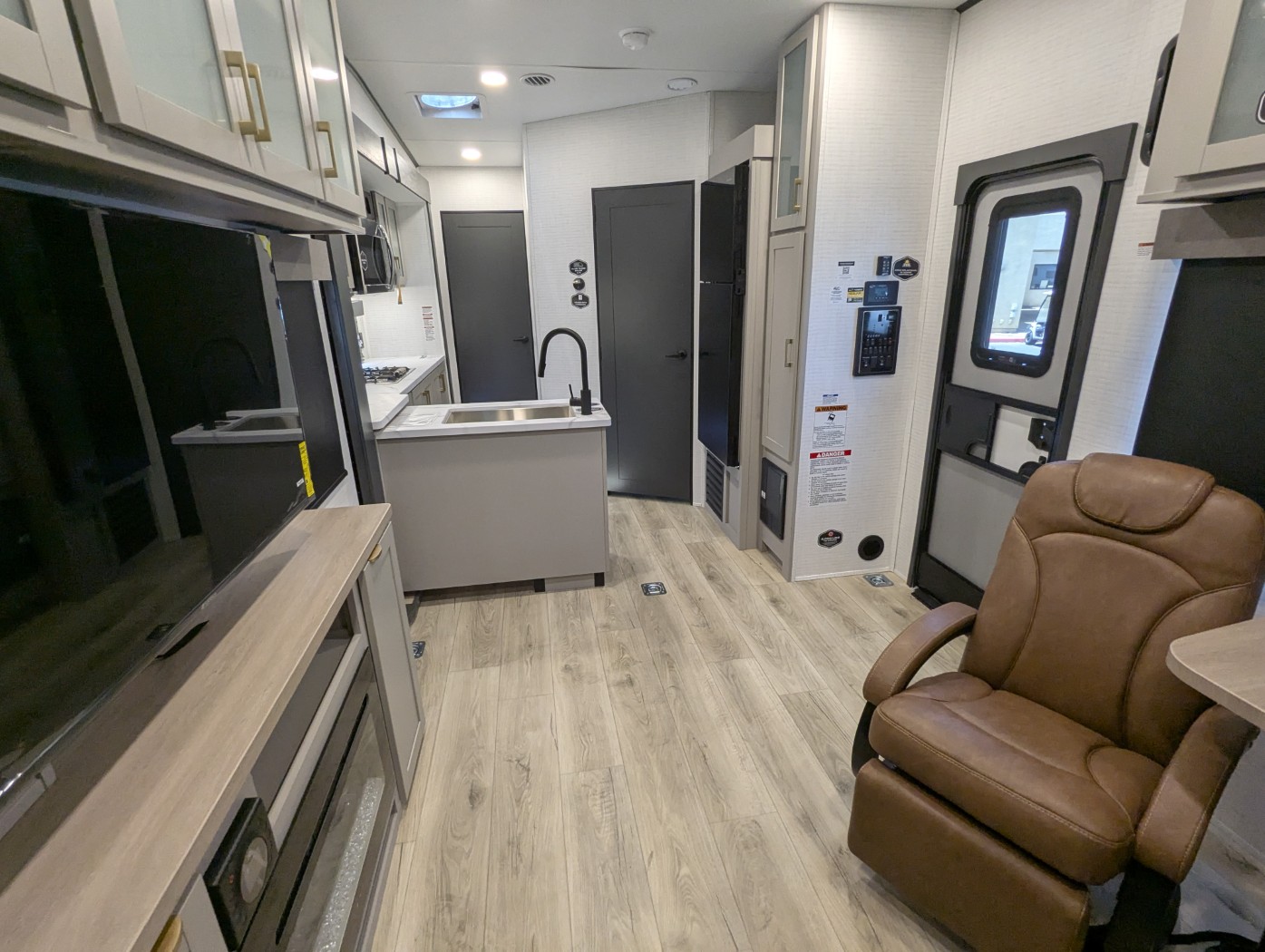 2027 Forest River Stealth 2900 - Image 21