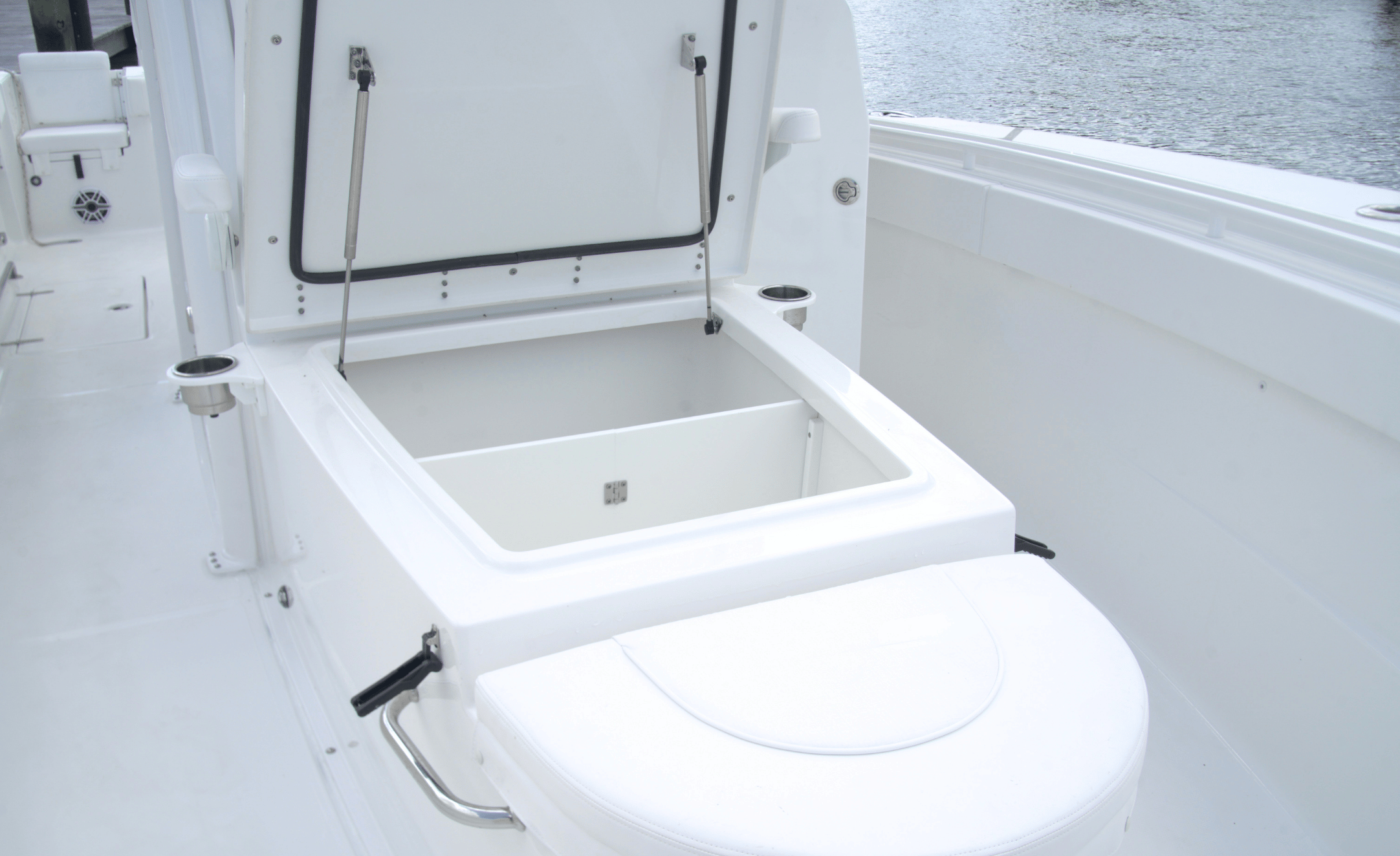 2027 SEA HUNT GAMEFISH 28CB - Image 45