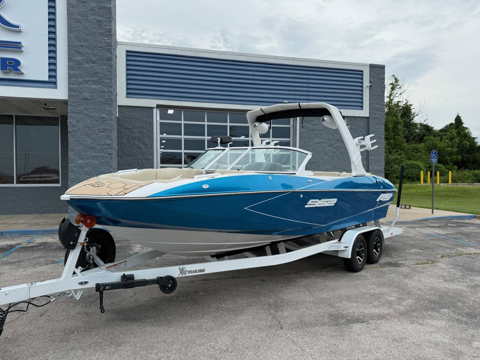 2025 MB Sports B52 23 Classic - Image 3