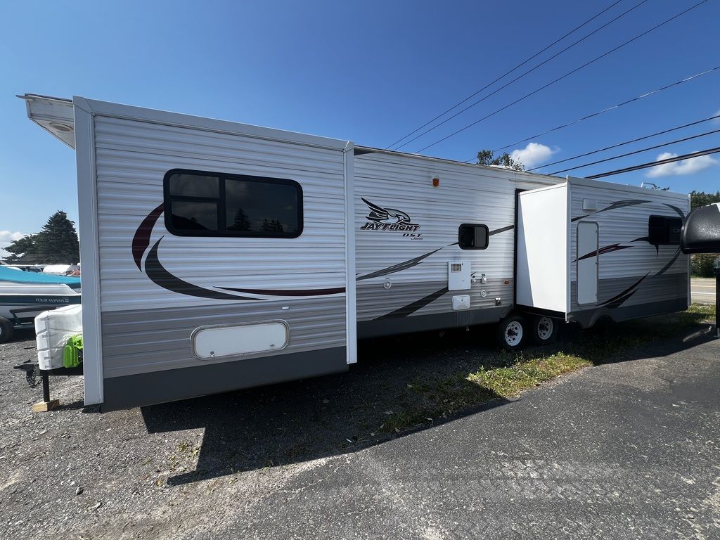 2015 Jayco 38RLTS - Image 3