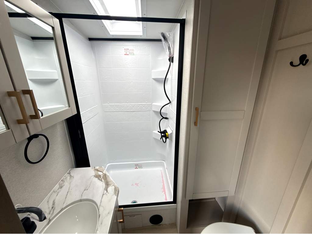 2027 JAYCO JAY FEATHER 29QBH - Image 21
