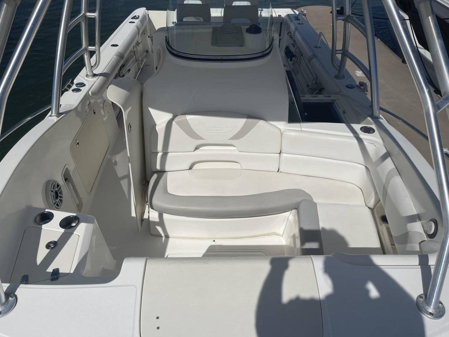 2008 Boston Whaler 320 Outrage Cuddy Cabin - Image 9