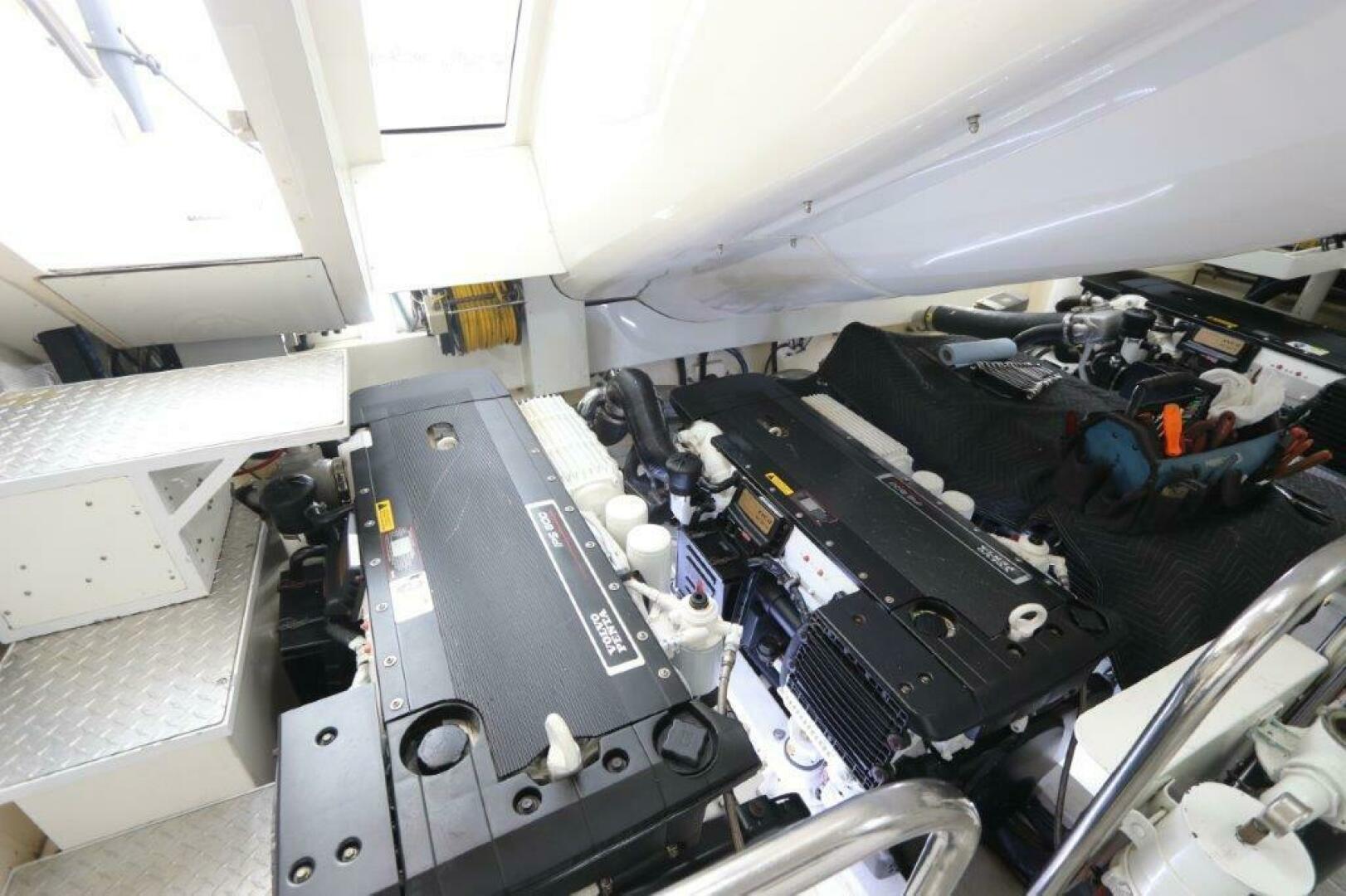 2009 Lazzara Yachts LSX 75 - Image 33
