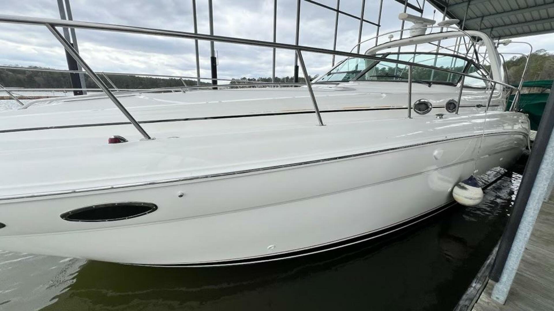 2001 Sea Ray 380 Sundancer - Image 2
