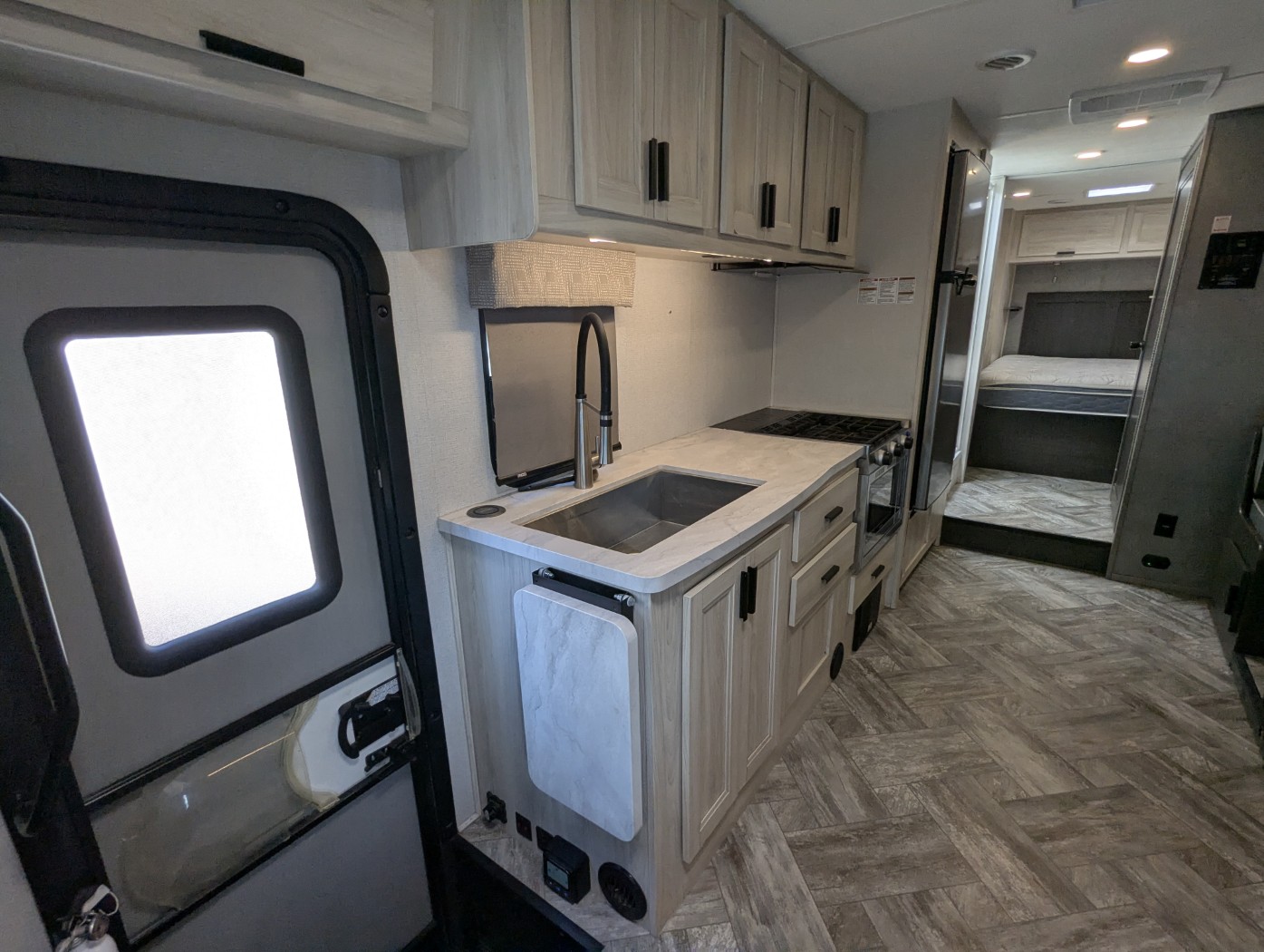 2023 Forest River Sunseeker 2850S LE - Image 11