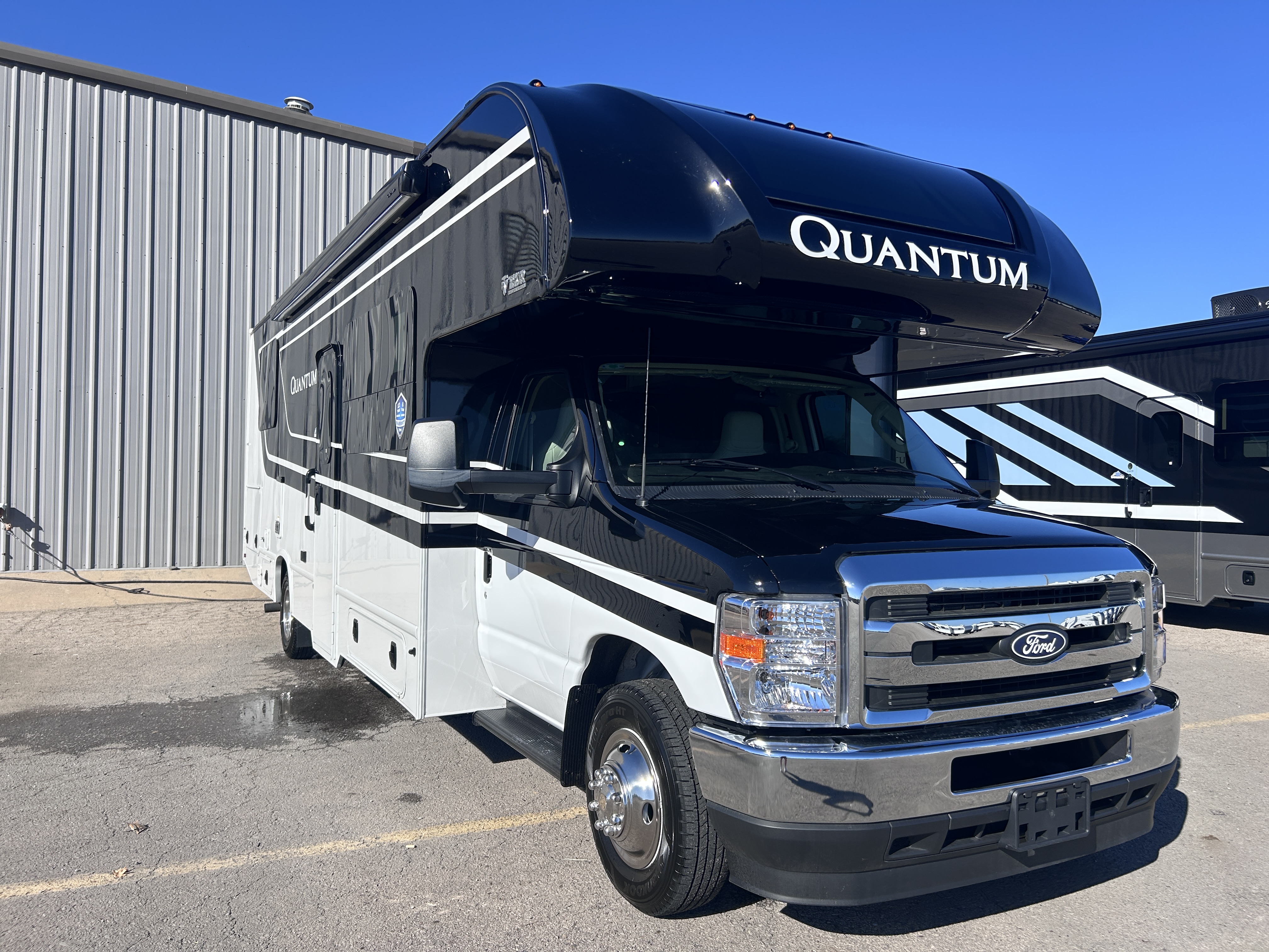 2027 Thor Motor Coach Quantum LC28 - Image 1