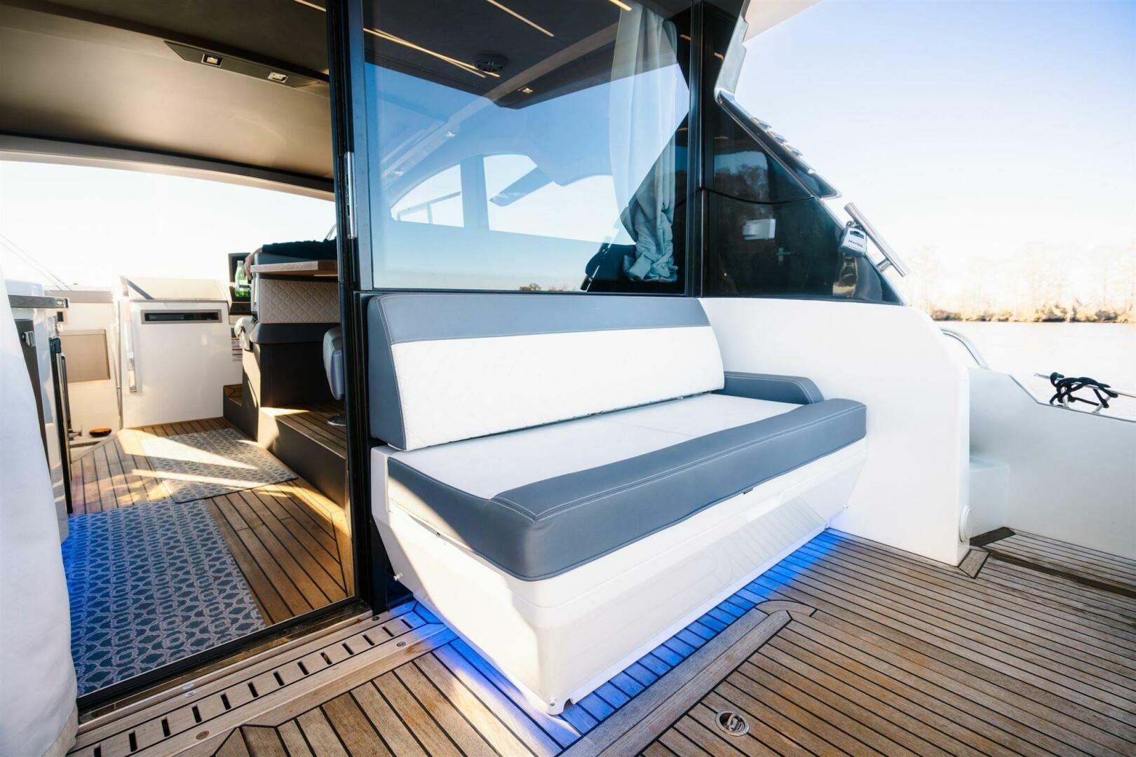 2023 Galeon 425 HTS - Image 25