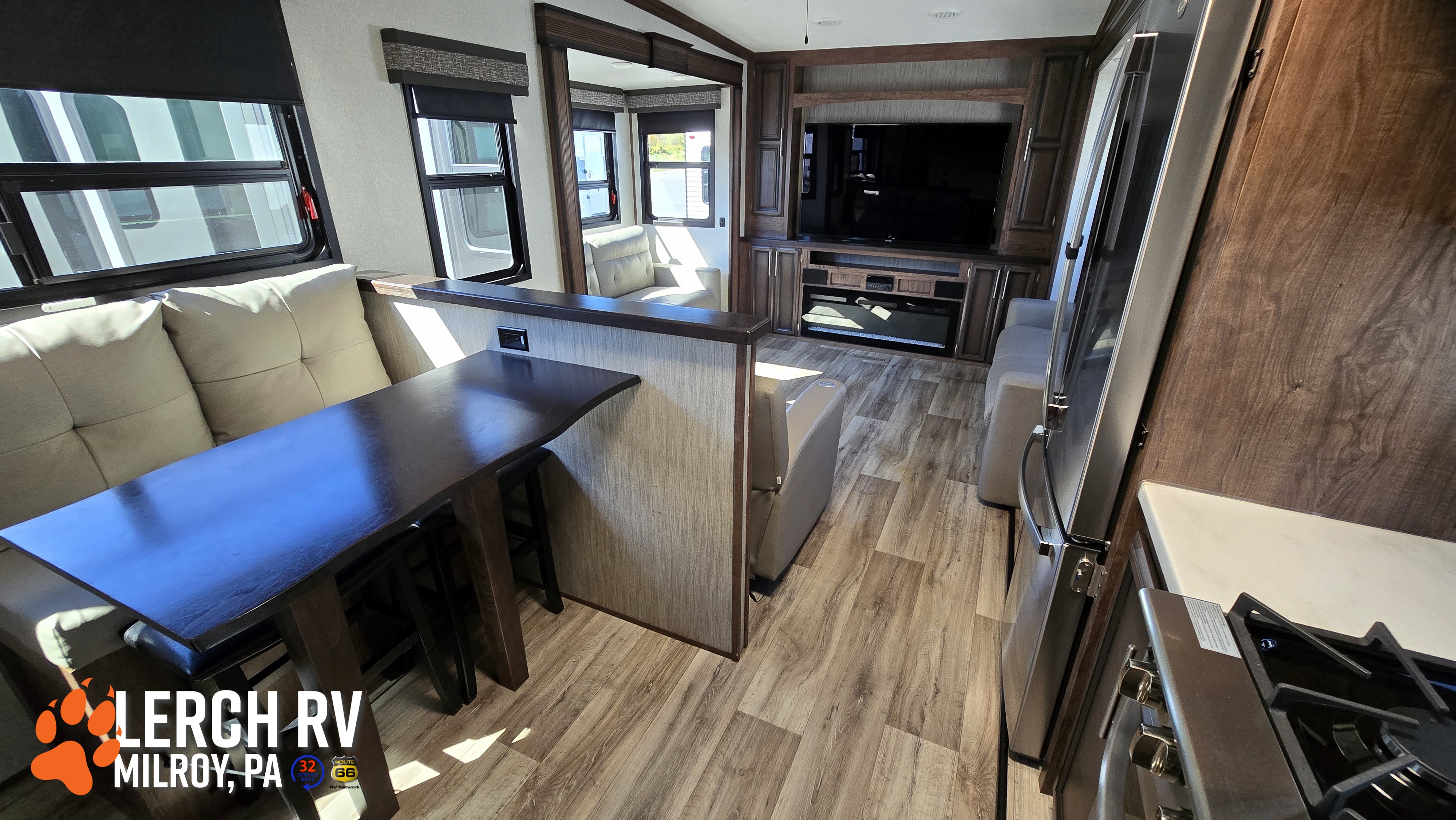 2021 KZ RV Durango D326RLT - Image 12