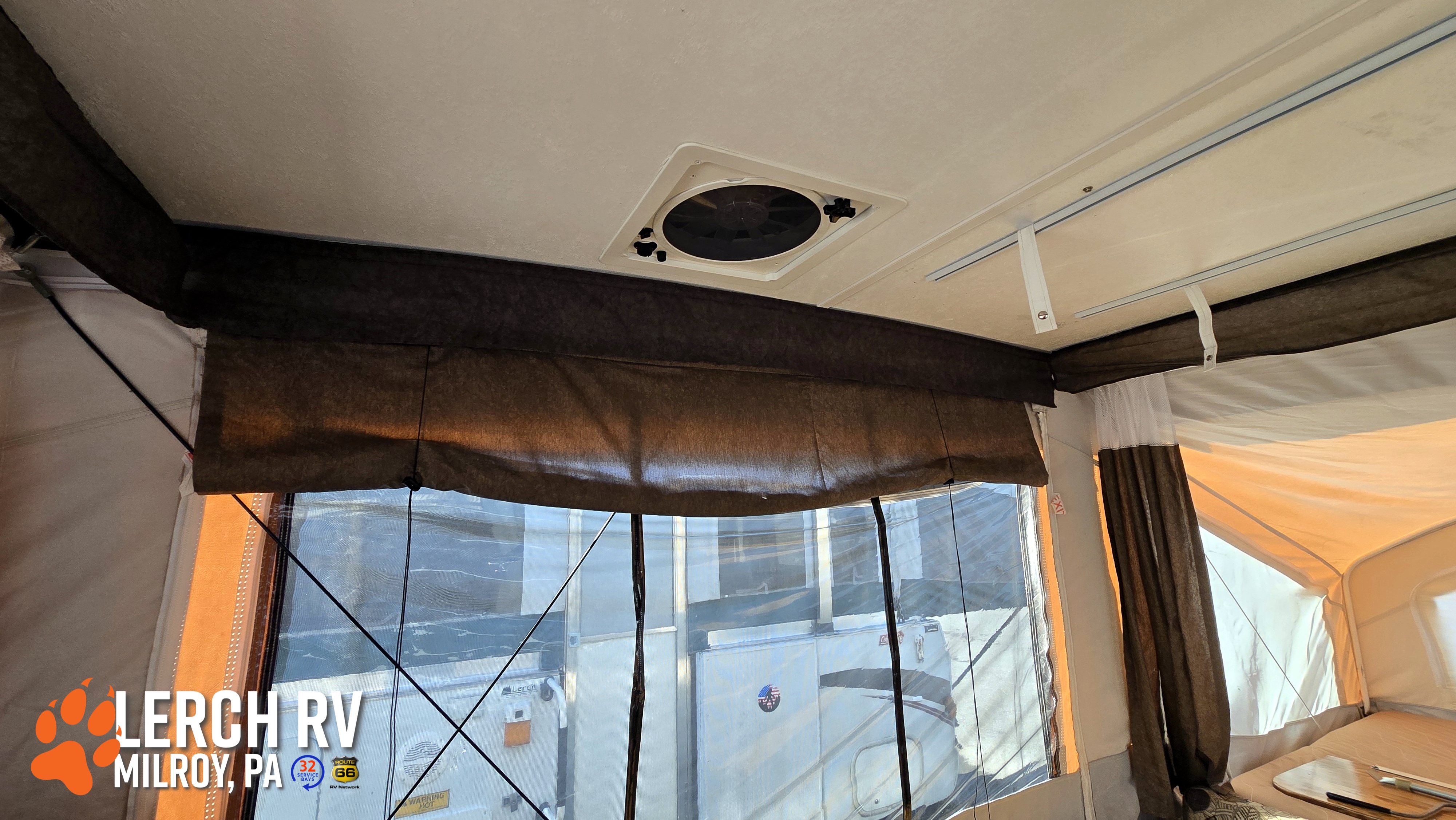 2016 Coachmen Clipper Sport 106 - Image 12
