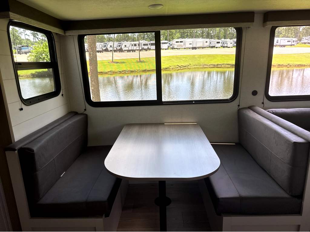 2027 Jayco Jay Flight SLX 261BHS - Image 19