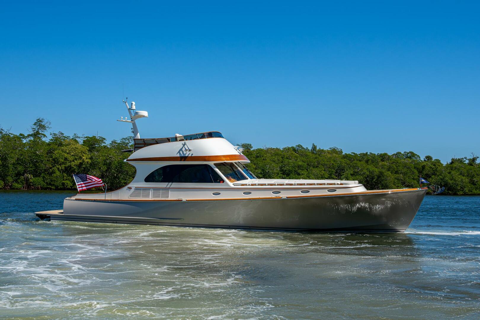 2021 Hinckley Talaria 55 Flybridge MKII - Image 1
