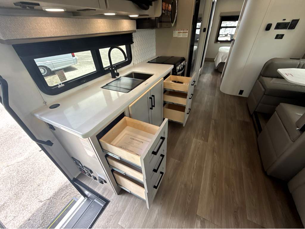 2027 ENTEGRA COACH ODYSSEY 29V - Image 23