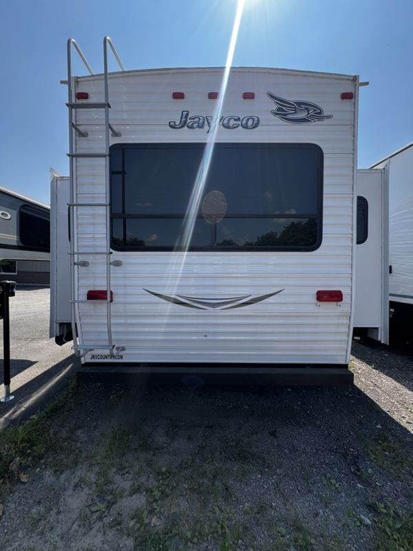 2015 Jayco 38RLTS - Image 5