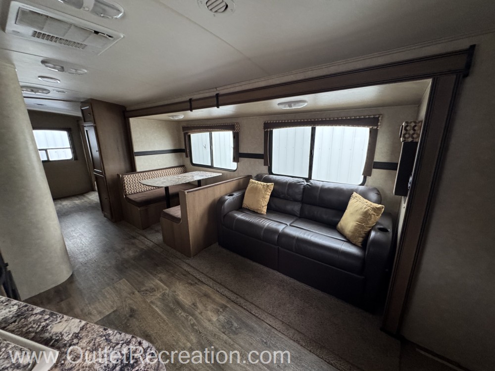 2015 Cruiser RV Shadow Cruiser 313BHS - Image 6