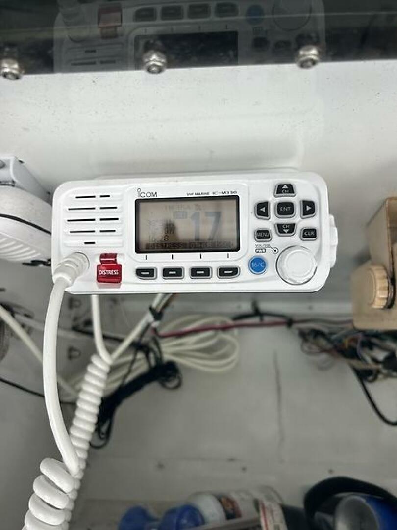 2000 Century 3100 Center Console - Image 13
