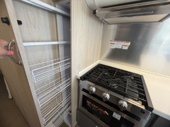 2026 AIRSTREAM GLOBETROTTER 25FBT - Image 17