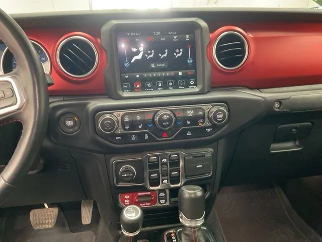 2022 Jeep Gladiator Crew Cab Rubicon 4WD - Image 17