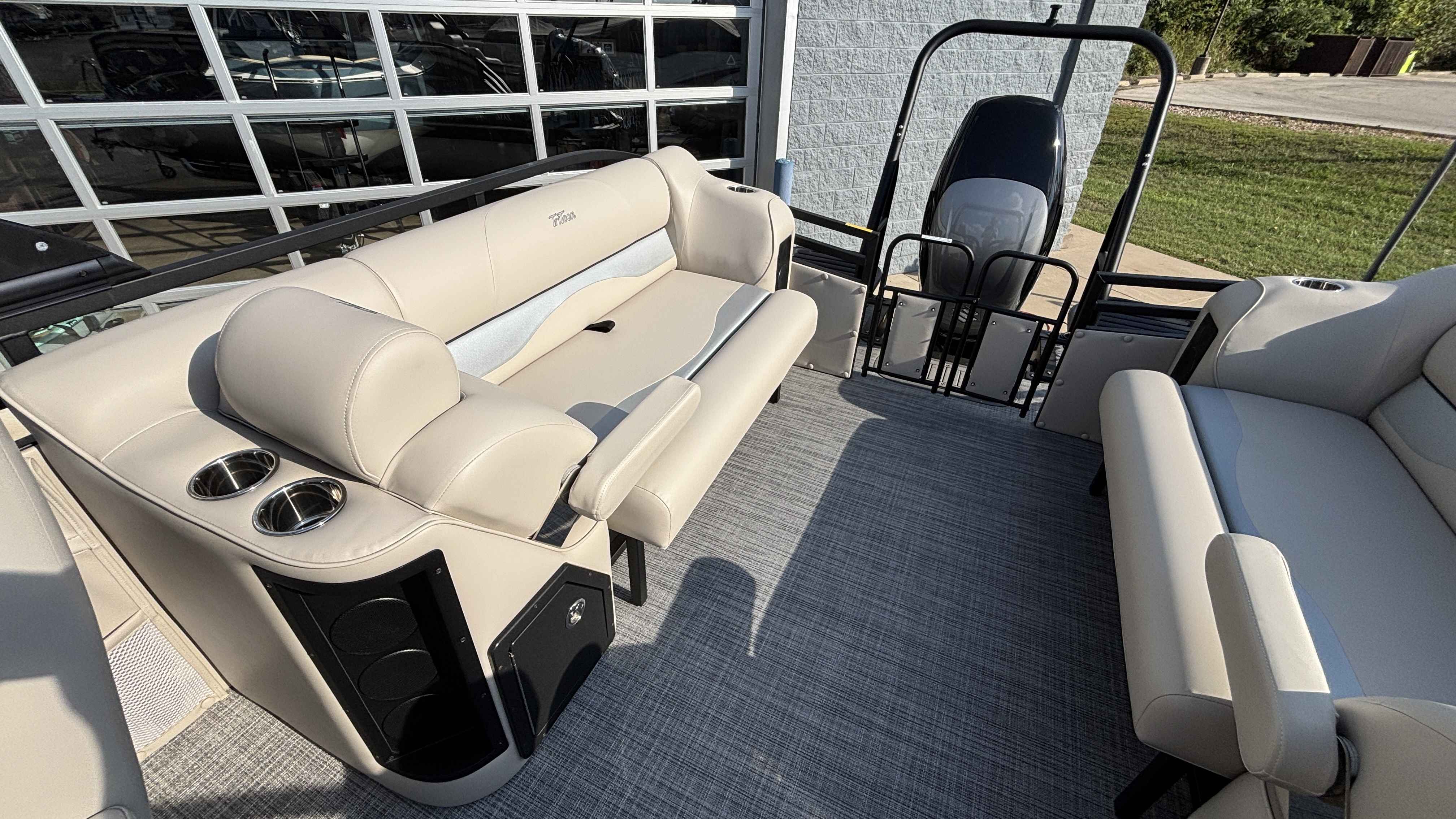 2026 JC Pontoon NepToon 25TT Sport DSL - Image 28