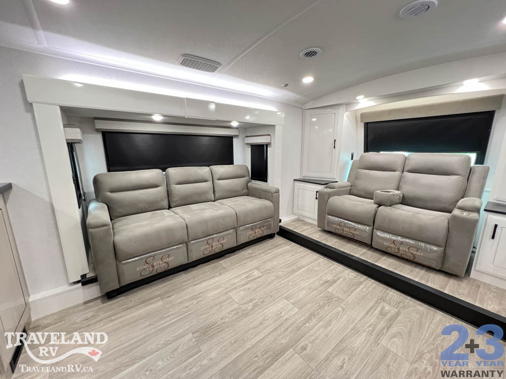 2027 Jayco Pinnacle 39FLOK - Image 36