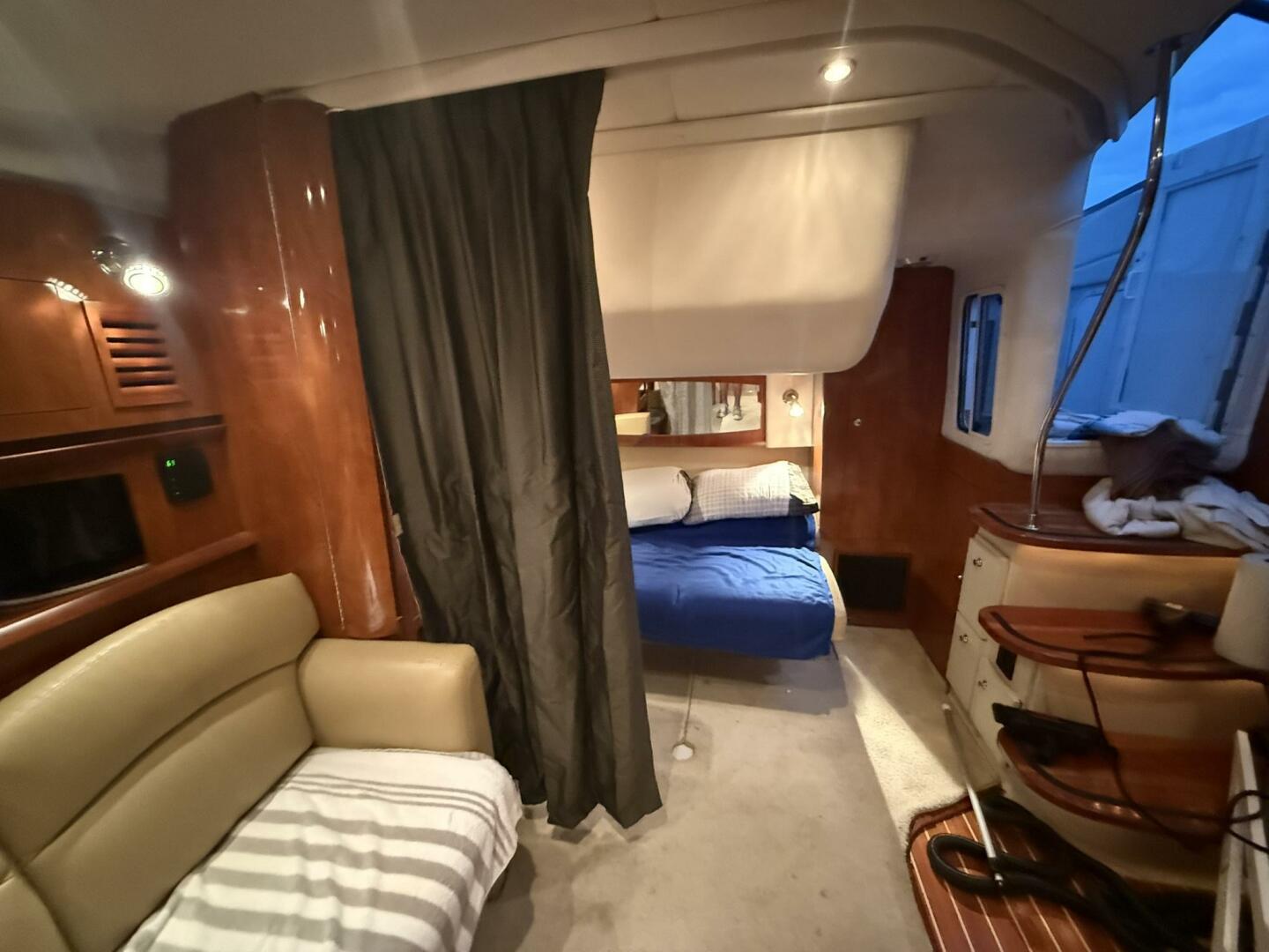2008 Four Winns 378 Vista - Image 25