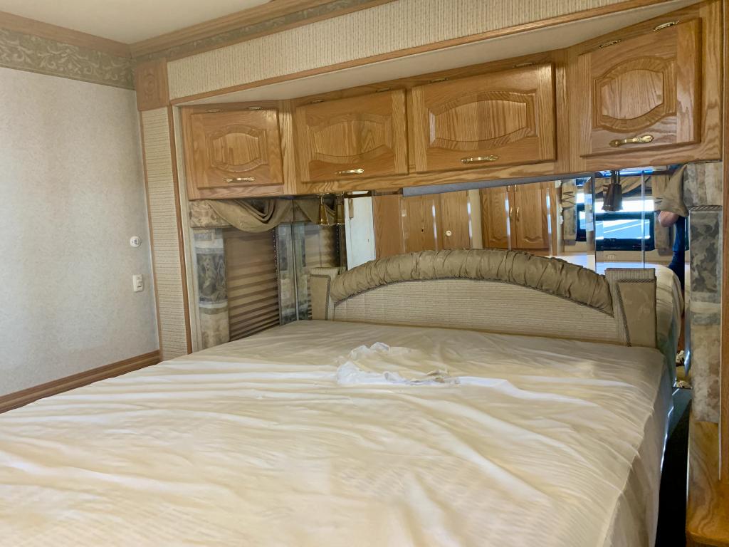2005 MOUNTAIN AIRE 3778-WORKHORSE - Image 43