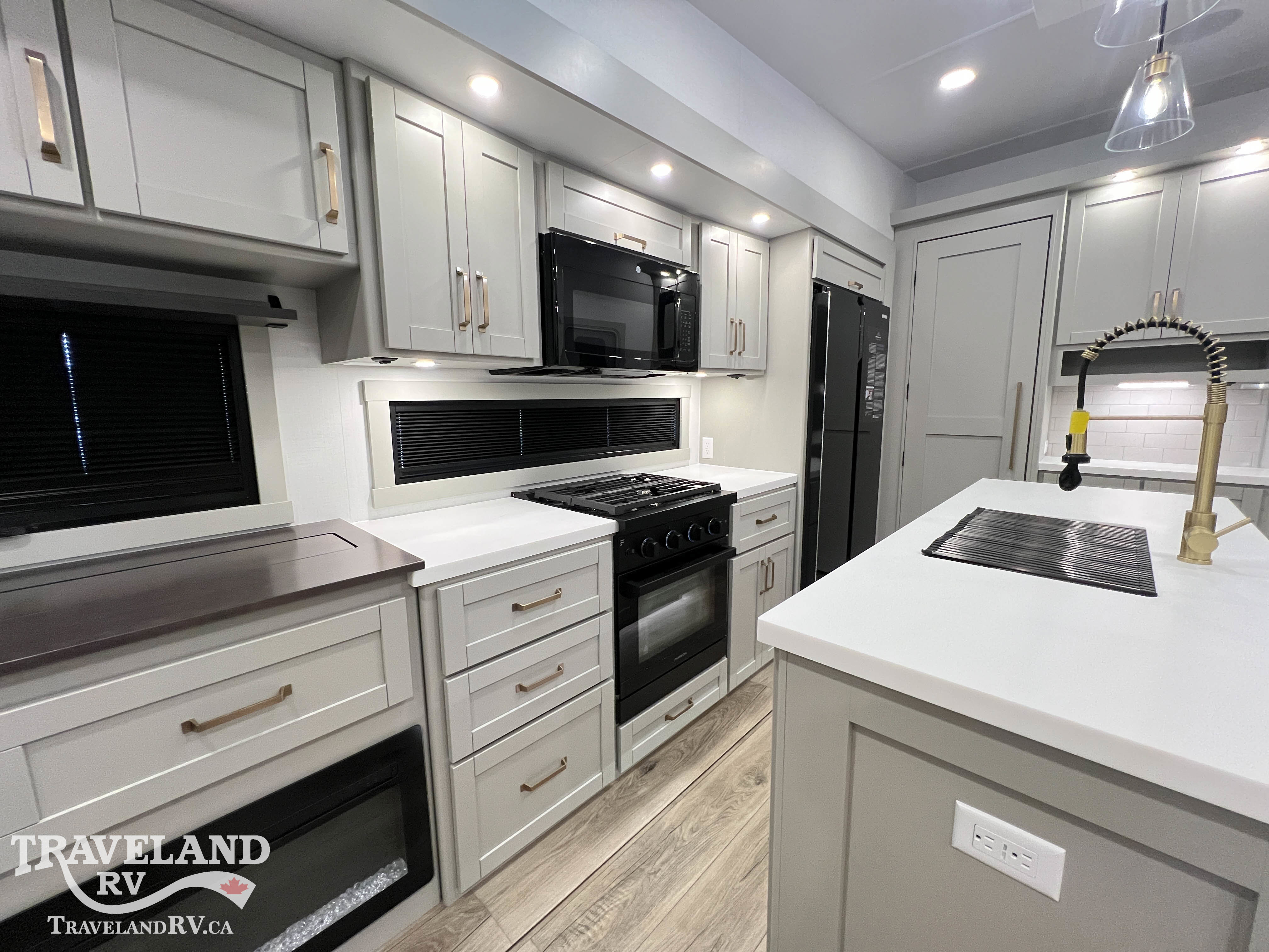 2026 Brinkley RV Model Z 3600 - Image 16